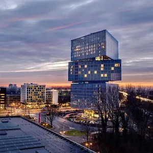 **** Hotel Nhow Rai Nederland